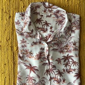 Short sleeve tropical print shirt